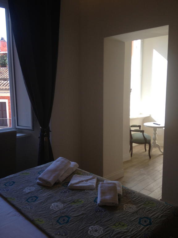 Cavour Forum Suites Roma Habitación foto